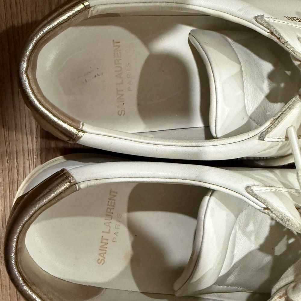 Saint Laurent White/Gold Low Cut Leather Lace-Up Sneakers - Picture 15 of 16